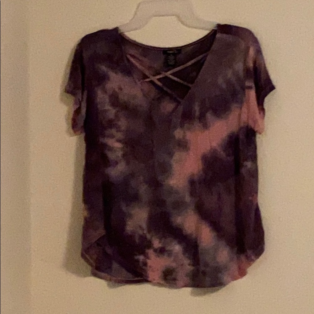 Pink/grey tie dye tshirt